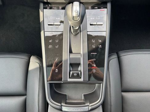 New 2026 Porsche Macan S image 21