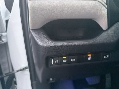 Used 2024 Toyota RAV4 XLE Premium image 8