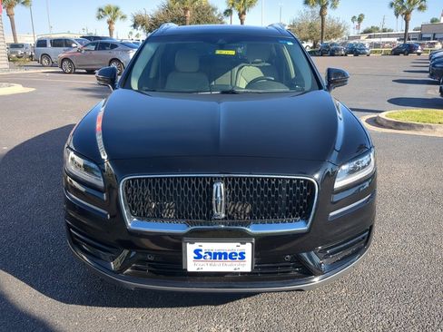 Used 2020 Lincoln Nautilus Reserve w/ Equipment Group 201A image 8