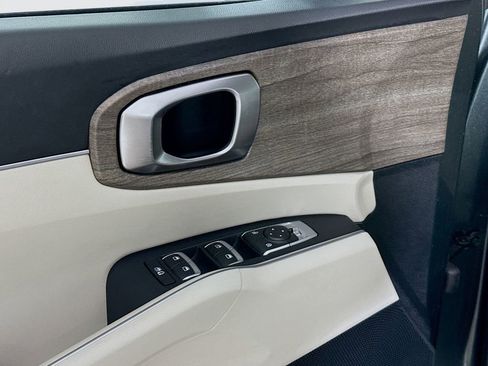 Used 2023 Kia Sorento X-Line EX image 19