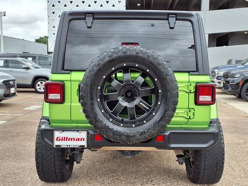Used 2019 Jeep Wrangler Unlimited Sahara AWD/4WD image 26