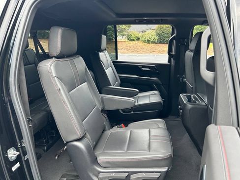 Used 2025 Chevrolet Suburban RST w/ Comfort Package RWD image 50