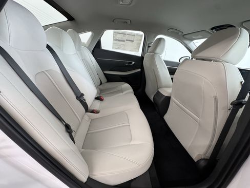 Used 2025 Hyundai Sonata SE image 18