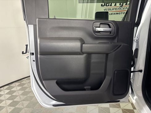 Used 2025 Chevrolet Silverado 2500 Custom w/ Custom Value Package image 19