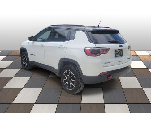 Used 2024 Jeep Compass Trailhawk AWD/4WD image 6
