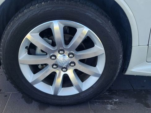 Used 2016 Buick Enclave Premium w/ Experience Buick Package FWD image 12
