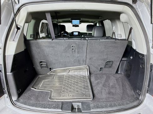 Used 2014 Honda Pilot Touring image 36