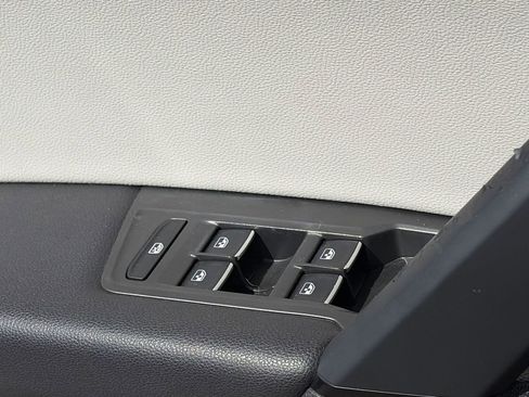 Used 2019 Volkswagen Tiguan S AWD/4WD image 20