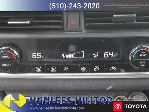 Used 2023 Nissan Rogue SV FWD image 24