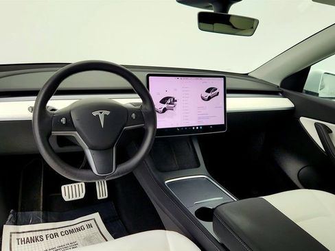 Used 2022 Tesla Model Y Performance AWD/4WD image 12