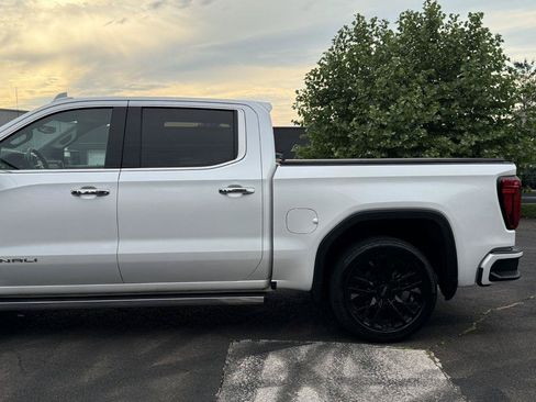 Used 2019 GMC Sierra 1500 Denali w/ Denali Ultimate Package AWD/4WD image 6