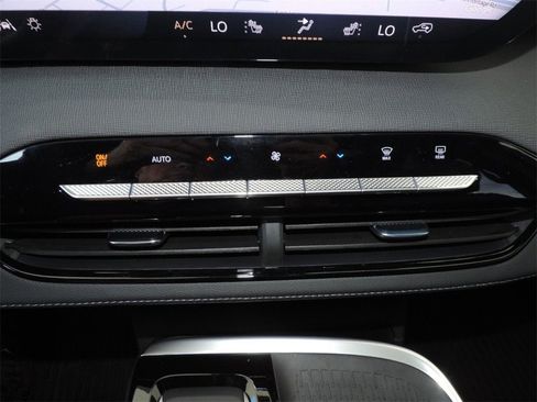 New 2026 Buick Enclave Sport Touring w/ Power Package image 21