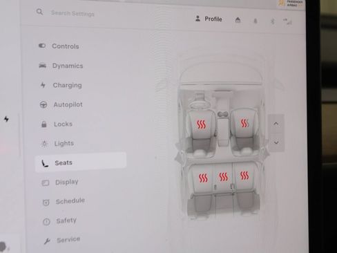 Used 2024 Tesla Model Y Long Range image 10