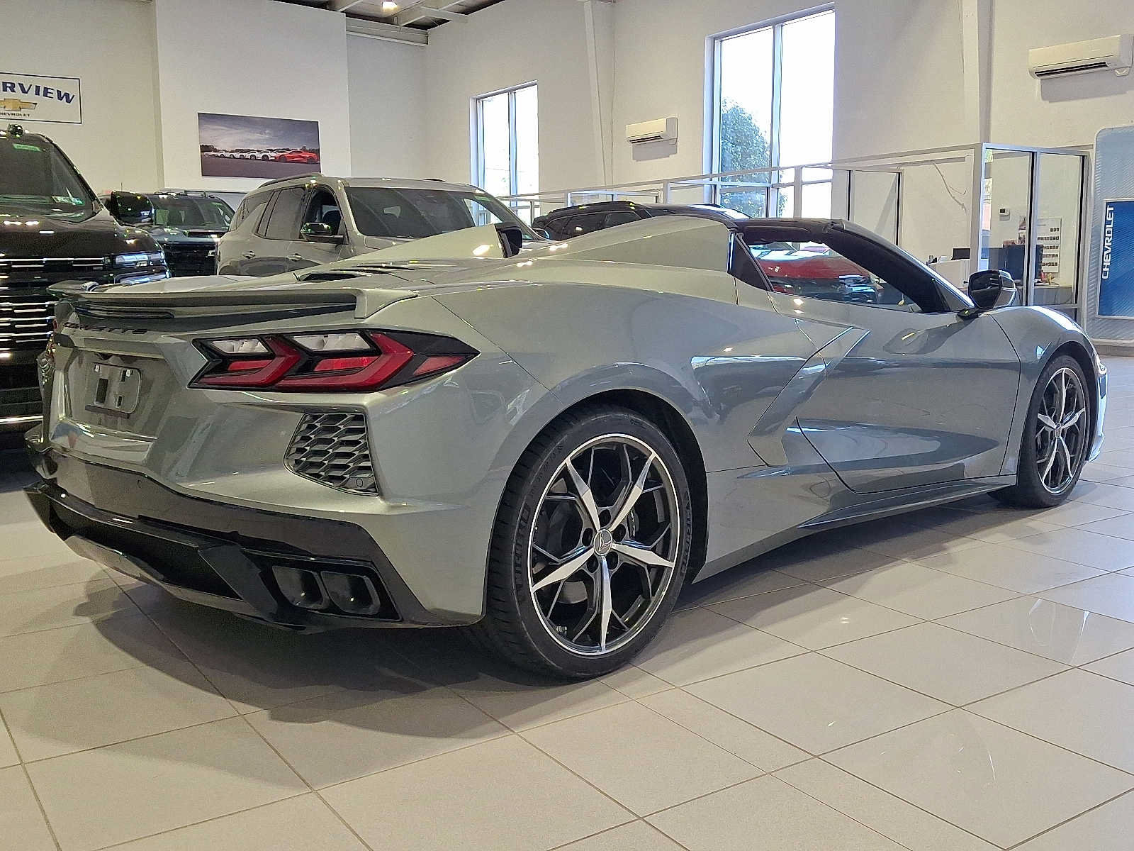 Used 2023 Chevrolet Corvette Stingray Preferred Conv w/ Stealth Interior Trim Package RWD image 6