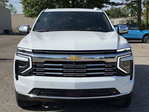 New 2026 Chevrolet Suburban Premier RWD image 2