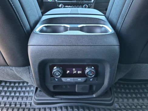 Used 2026 Chevrolet Traverse RS w/ LPO, Floor Liner Package AWD/4WD image 22