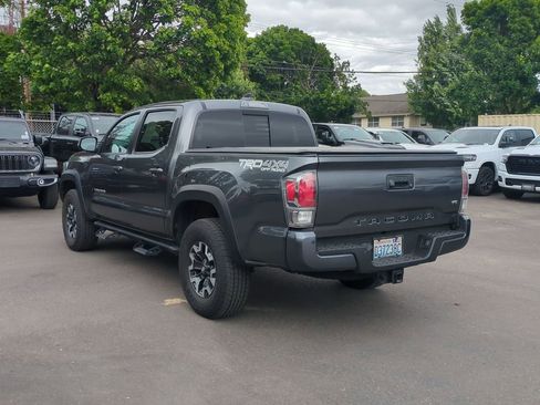 Used 2022 Toyota Tacoma TRD Off-Road w/ TRD Premium Off Road Package AWD/4WD image 5