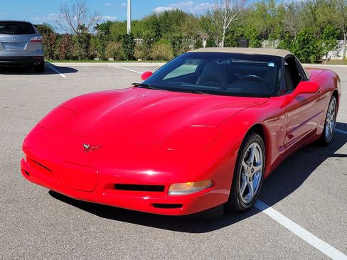 Used 2004 Chevrolet Corvette Convertible w/ Preferred Equipment Group image 10