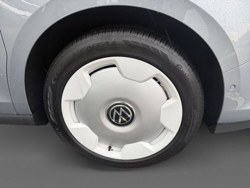 Used 2025 Volkswagen ID. Buzz 1st Edition RWD image 7