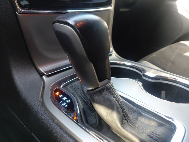 Used 2020 Jeep Grand Cherokee Altitude AWD/4WD image 16