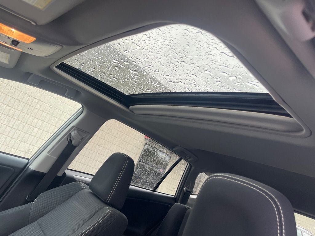 Used 2018 Toyota RAV4 XLE FWD image 22