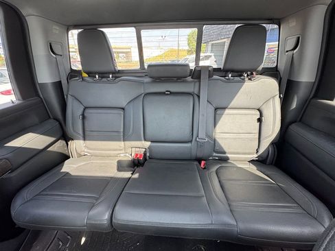 Used 2023 GMC Sierra 3500 Denali w/ Denali Ultimate Package AWD/4WD image 27