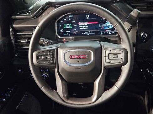 Used 2025 GMC Sierra 2500 AT4X image 28