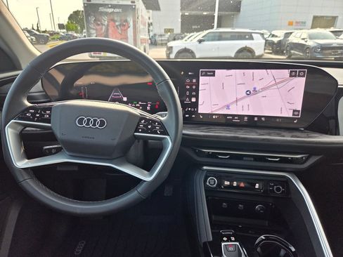Used 2025 Audi Q5 Premium Plus w/ Premium Plus AWD/4WD image 13