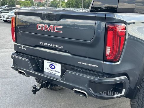 Used 2020 GMC Sierra 1500 Denali w/ Denali Ultimate Package AWD/4WD image 16