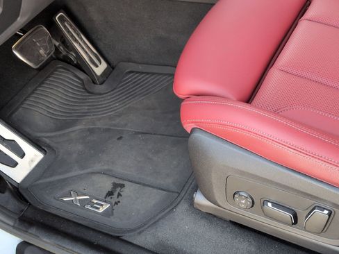 Certified 2024 BMW X3 M40i image 17