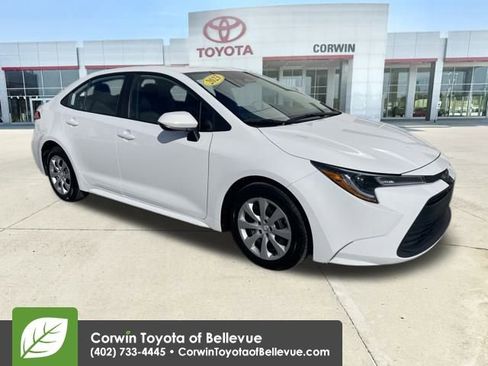 Used 2023 Toyota Corolla LE image 1