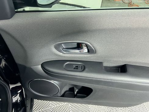 Used 2022 Honda HR-V EX image 29