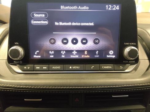 Used 2021 Nissan Rogue S AWD/4WD image 25