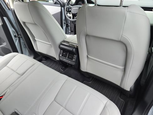 Used 2025 Land Rover Range Rover Evoque S image 11