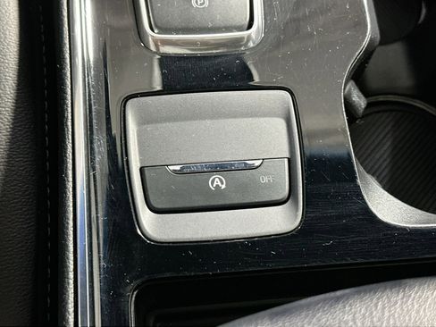 Used 2019 Ford Edge ST w/ Convenience Package image 29