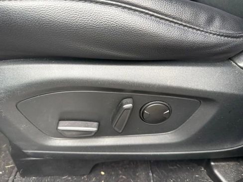 Used 2021 Ford Explorer Limited w/ Equipment Group 301A AWD/4WD image 14