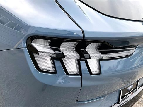 Certified 2023 Ford Mustang Mach-E GT image 27