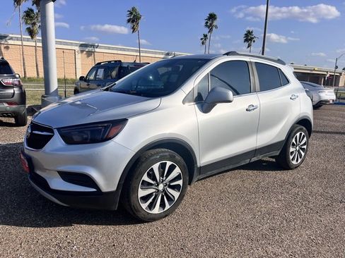 Used 2022 Buick Encore Preferred w/ Safety Package image 3