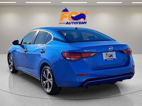 Used 2023 Nissan Sentra SV image 3