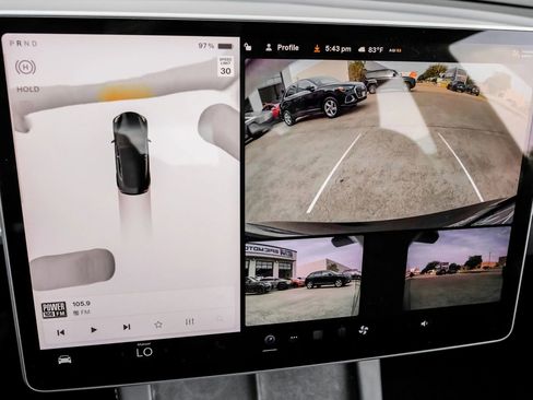 Used 2023 Tesla Model 3 Standard Range image 31