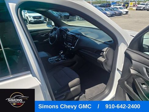 Used 2023 Chevrolet Traverse LT w/ Rear Camera Mirror Package AWD/4WD image 51