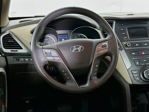 Used 2017 Hyundai Santa Fe Sport FWD image 17