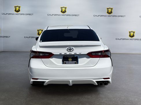 Used 2022 Toyota Camry SE FWD image 4