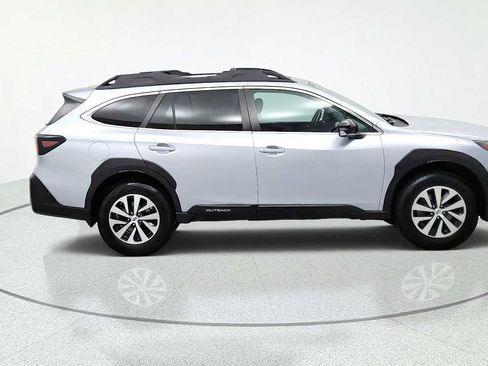 Certified 2023 Subaru Outback Premium AWD/4WD image 10