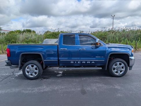 Used 2018 GMC Sierra 2500 SLT AWD/4WD image 8