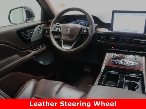 Used 2023 Lincoln Aviator Black Label w/ Dynamic Handling Package image 35