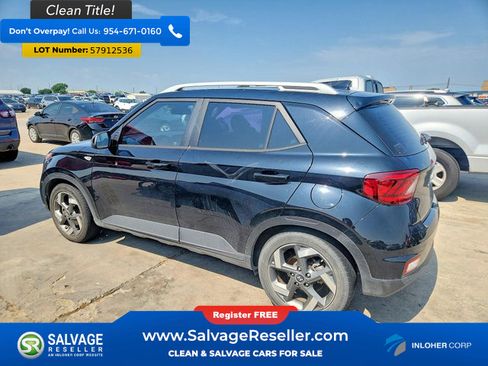 Used 2022 Hyundai Venue SEL FWD image 3