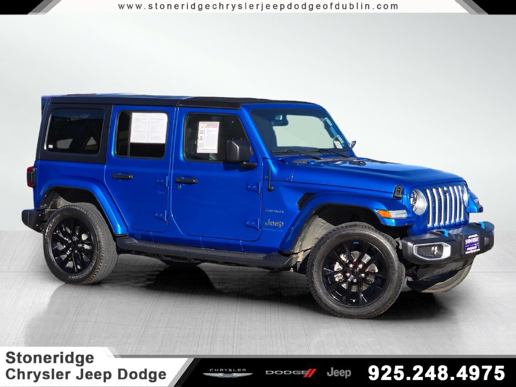 Used 2023 Jeep Wrangler Unlimited Sahara w/ Dual Top Group AWD/4WD image 1