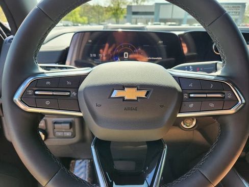New 2026 Chevrolet Suburban Premier w/ Sun And Tow Package AWD/4WD image 22