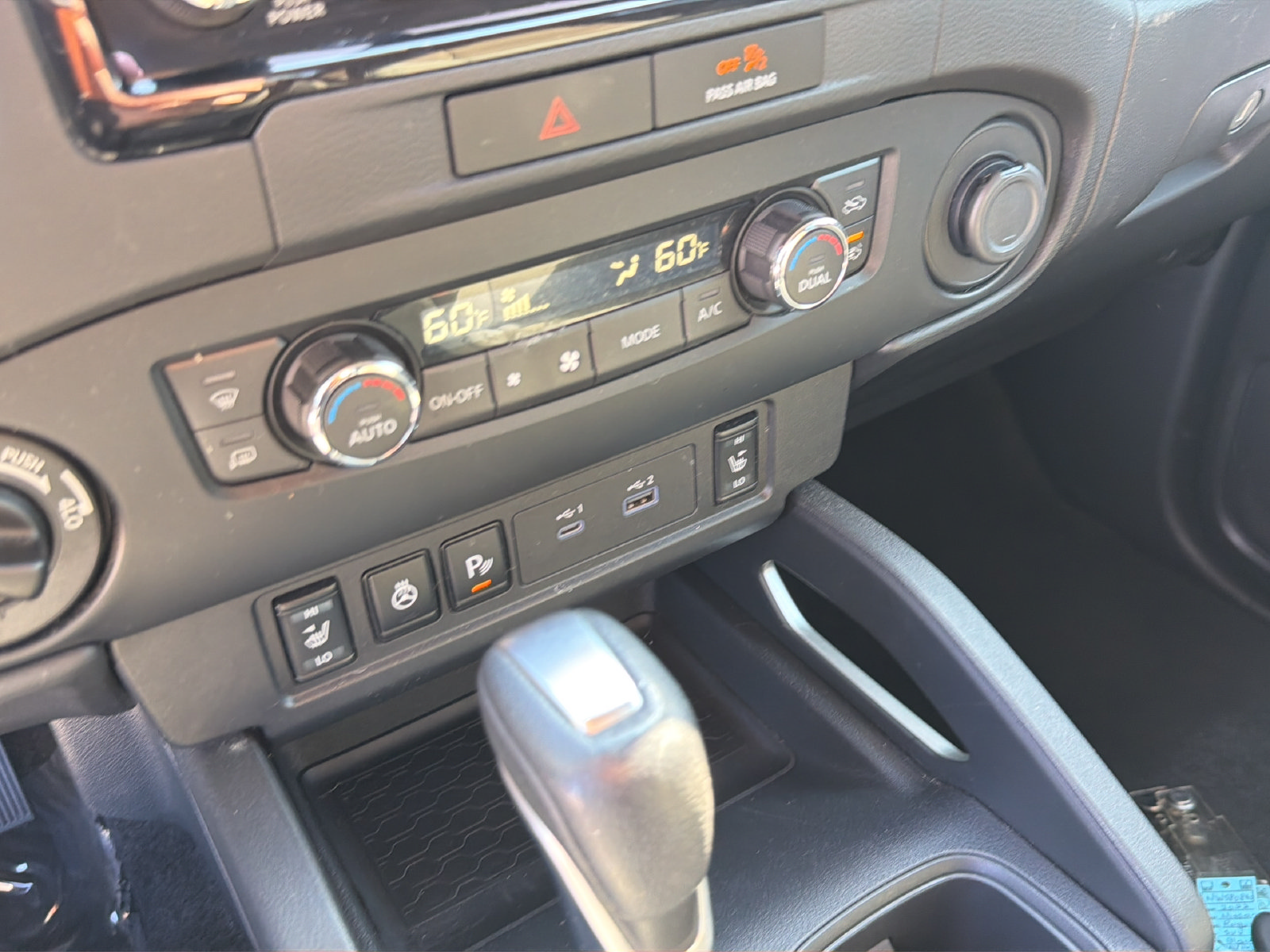 Used 2022 Nissan Frontier SV AWD/4WD image 25